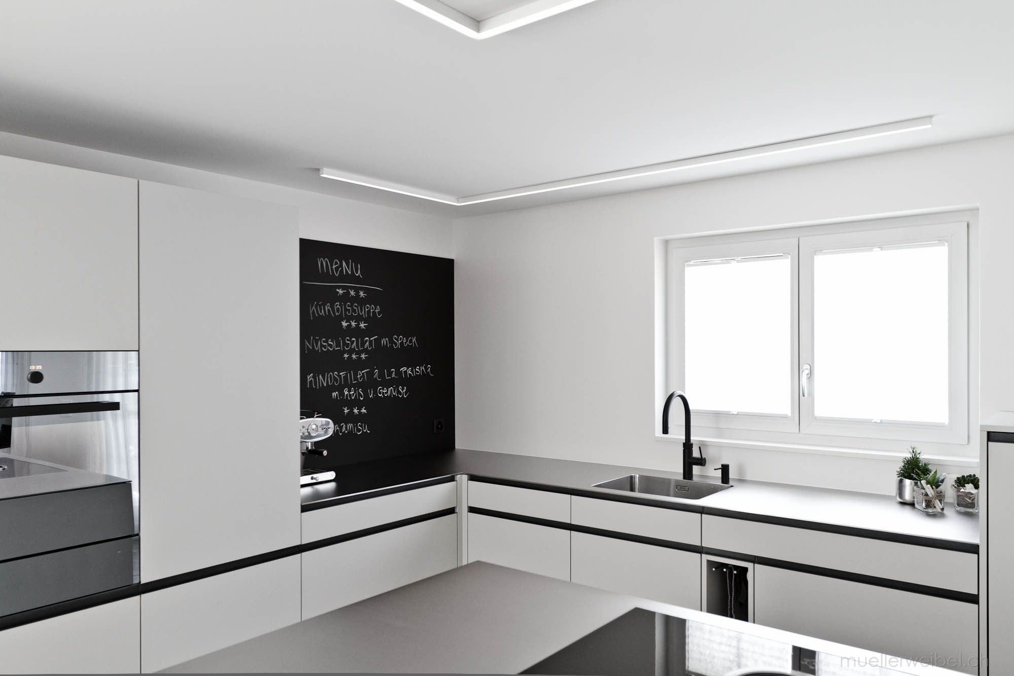 Küche Black & White